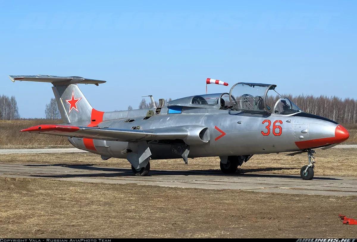 25 минутный полет на реактивном самолете L-29 